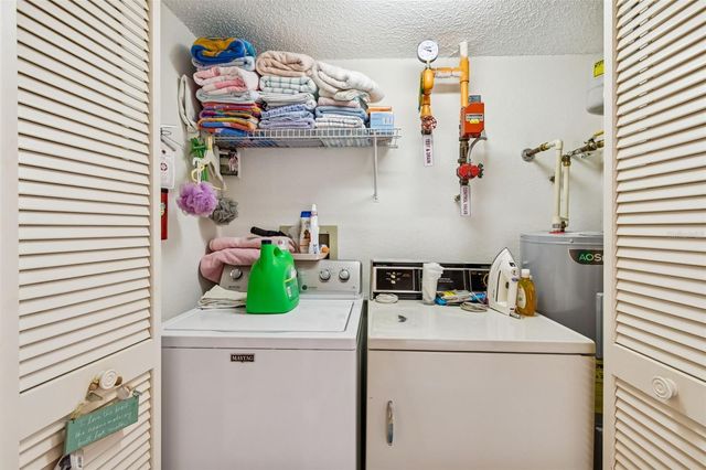 6707 STONE RIVER ROAD 101, Bradenton, FL 34203