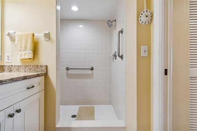 6707 STONE RIVER ROAD 101, Bradenton, FL 34203