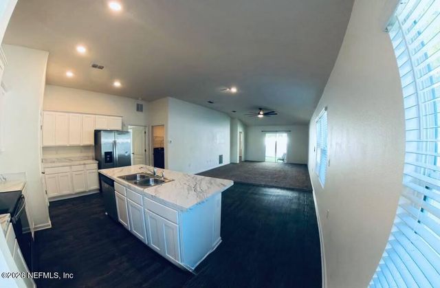 8454 CAPE FOX Drive, Jacksonville, FL 32222