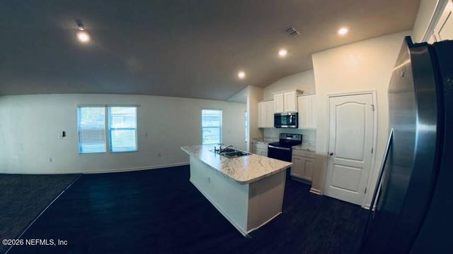 8454 CAPE FOX Drive, Jacksonville, FL 32222