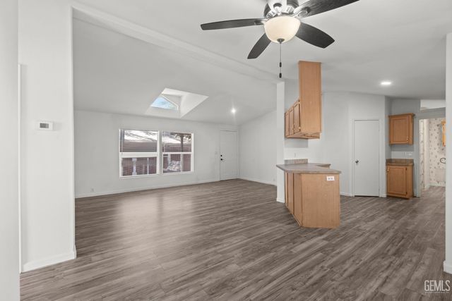 0 717 Iris St., Bakersfield, CA 93308