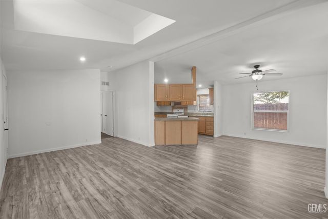 0 717 Iris St., Bakersfield, CA 93308