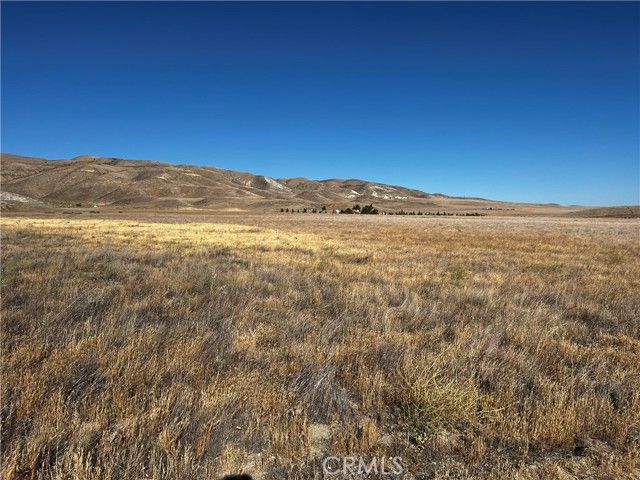 2 Arriba Trail, Santa Margarita, CA 93453