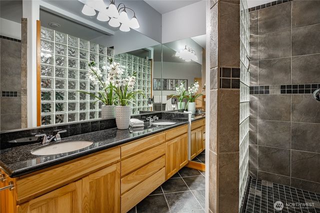 2176 Montfort Avenue, Blaine, WA 98230