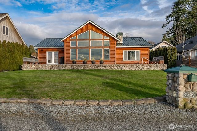 2176 Montfort Avenue, Blaine, WA 98230