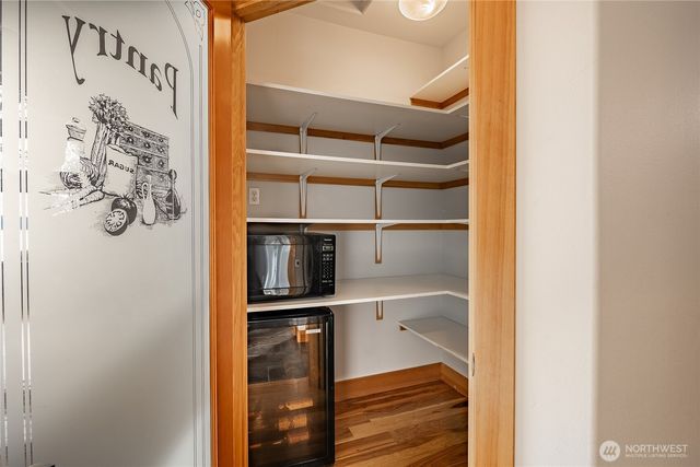 2176 Montfort Avenue, Blaine, WA 98230