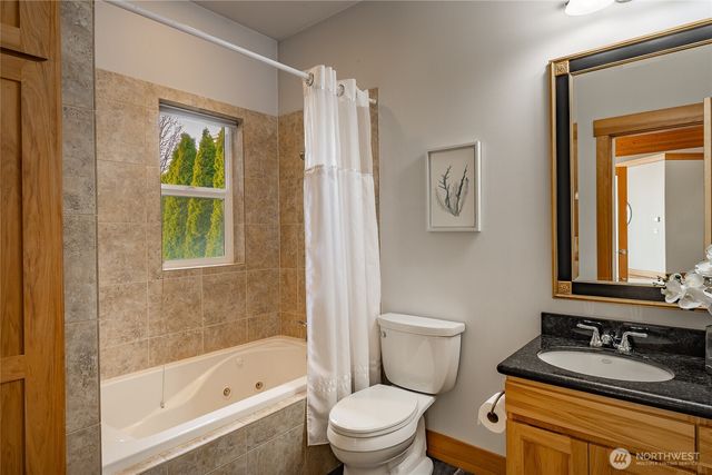 2176 Montfort Avenue, Blaine, WA 98230