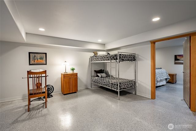 2176 Montfort Avenue, Blaine, WA 98230