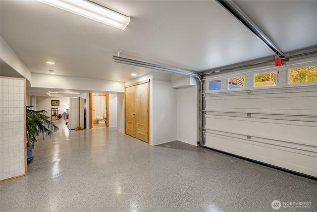 2176 Montfort Avenue, Blaine, WA 98230