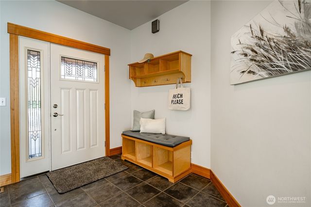 2176 Montfort Avenue, Blaine, WA 98230