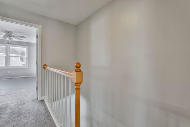 518 Fox Hollow Way, Manchester, NH 03104