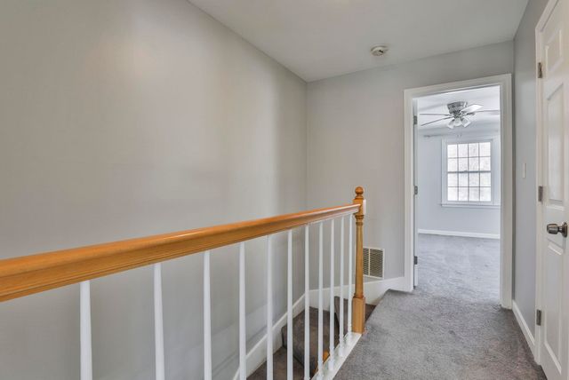 518 Fox Hollow Way, Manchester, NH 03104