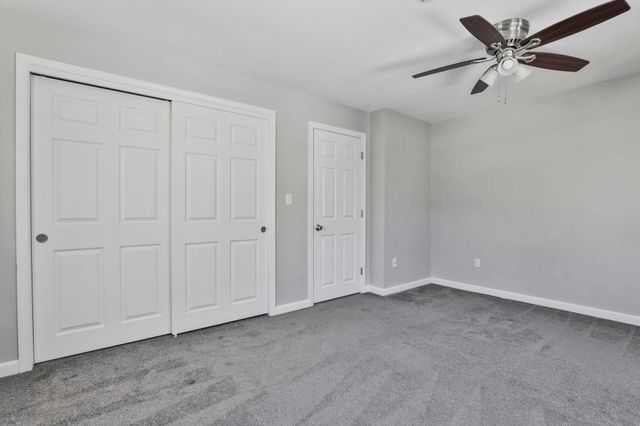 518 Fox Hollow Way, Manchester, NH 03104