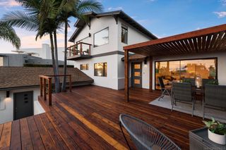 3306 Donna Dr, Carlsbad, CA 92008