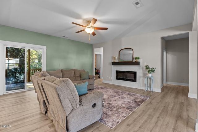 255 Ravens Row Drive, Benson, NC 27504