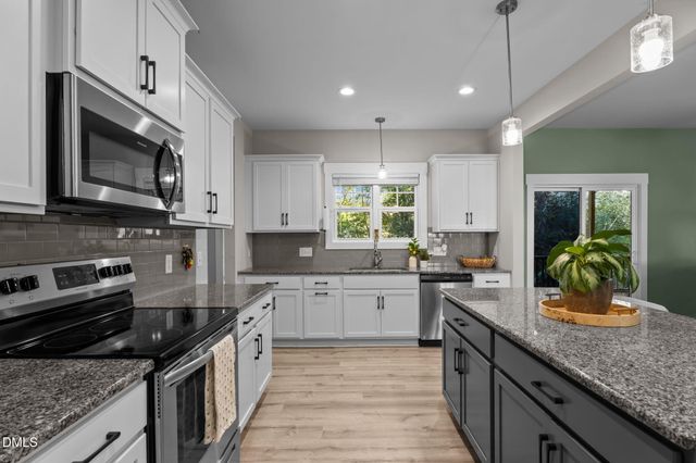255 Ravens Row Drive, Benson, NC 27504