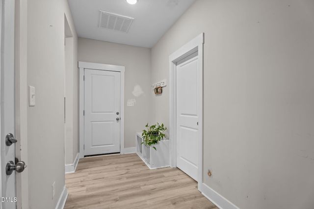255 Ravens Row Drive, Benson, NC 27504