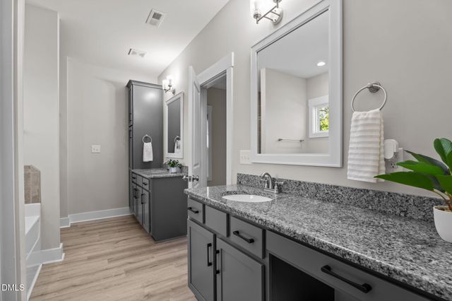 255 Ravens Row Drive, Benson, NC 27504