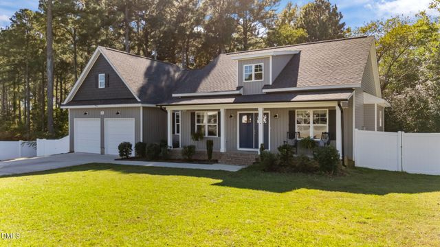 255 Ravens Row Drive, Benson, NC 27504
