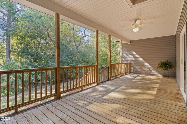 255 Ravens Row Drive, Benson, NC 27504