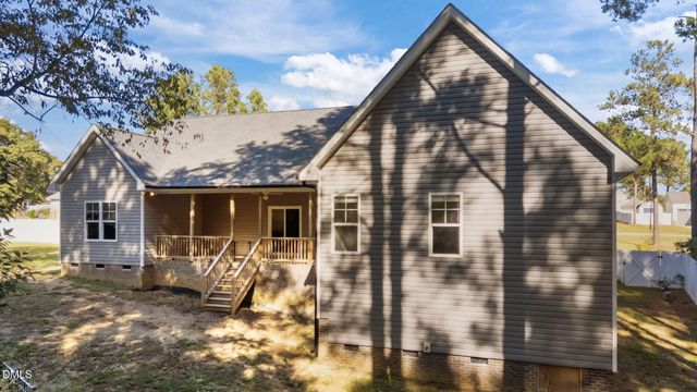 255 Ravens Row Drive, Benson, NC 27504
