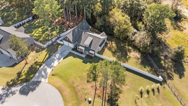 255 Ravens Row Drive, Benson, NC 27504