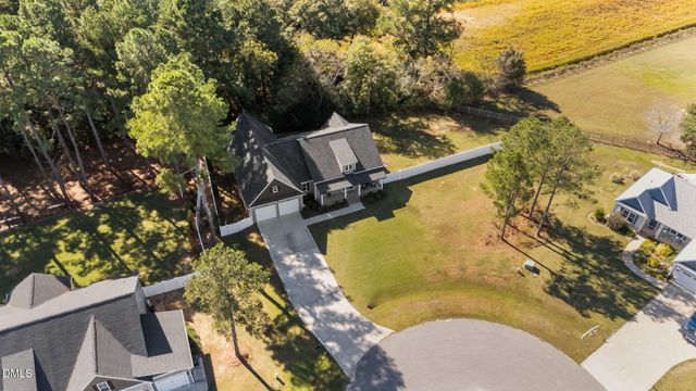 255 Ravens Row Drive, Benson, NC 27504