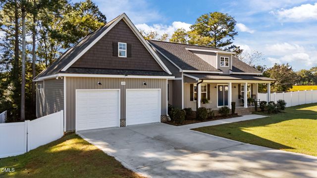 255 Ravens Row Drive, Benson, NC 27504