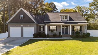 255 Ravens Row Drive, Benson, NC 27504