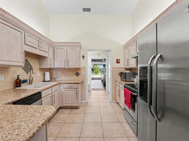 1717 W ORANGEWOOD LANE 4, Avon Park, FL 33825