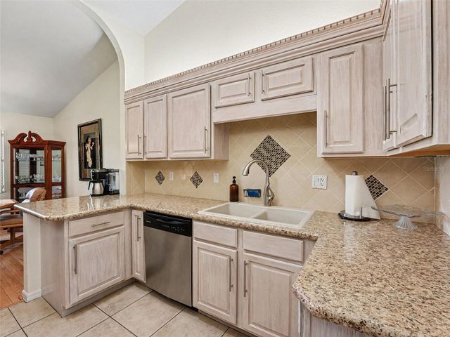 1717 W ORANGEWOOD LANE 4, Avon Park, FL 33825