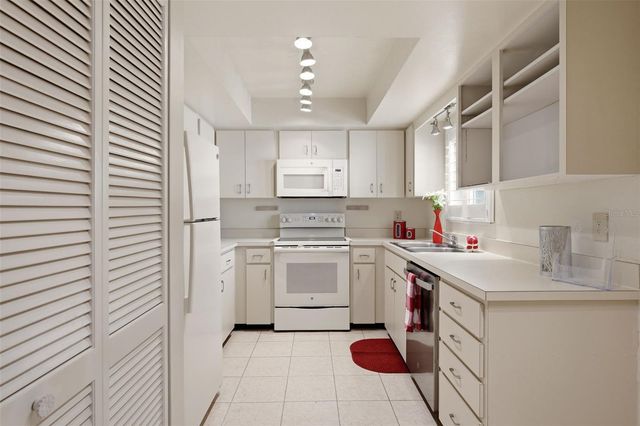6132 29TH AVENUE W 6132, Bradenton, FL 34209