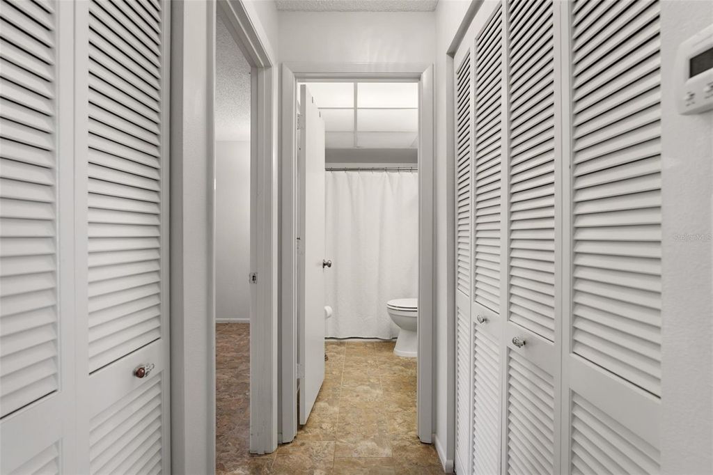 Image 14 of property listing at 6132 29TH AVENUE W 6132, Bradenton, FL 34209