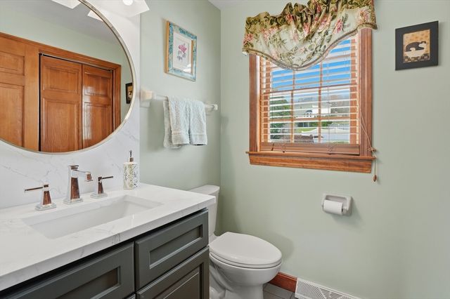 99 Highland View Drive, Sutton, MA 01590