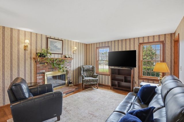 99 Highland View Drive, Sutton, MA 01590