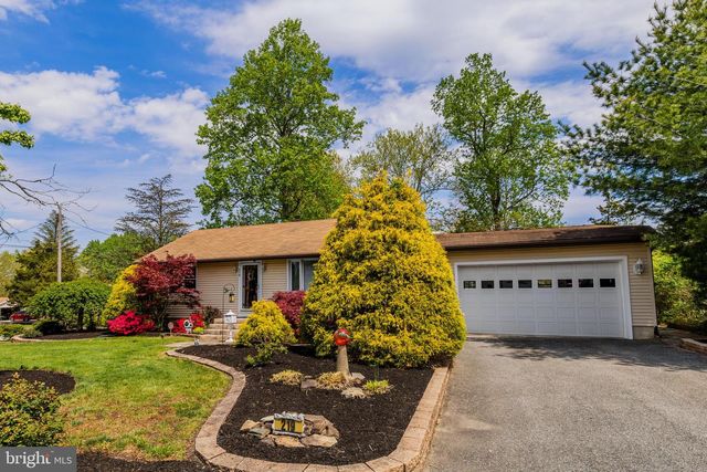 219 N MADISON AVE, Hammonton, NJ 08037
