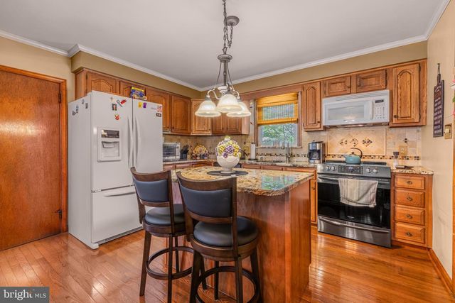 219 N MADISON AVE, Hammonton, NJ 08037