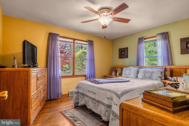 219 N MADISON AVE, Hammonton, NJ 08037