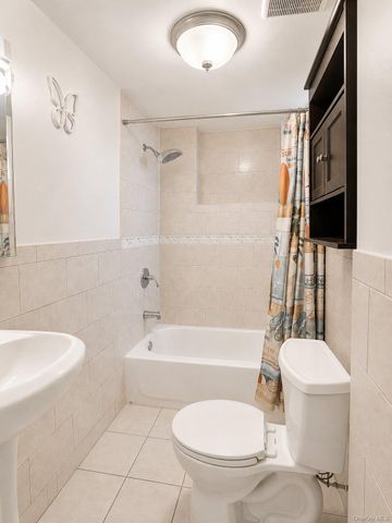 240 N Fulton Avenue, Mount Vernon, NY 10552