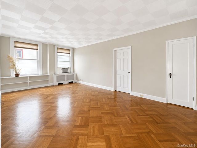 240 N Fulton Avenue, Mount Vernon, NY 10552