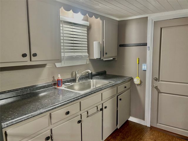 301 E 2nd Street, Bonham, TX 75418