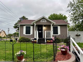 301 E 2nd Street, Bonham, TX 75418