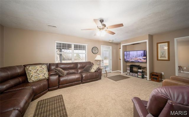 3490 County Road 6220, Jadwin, MO 65501