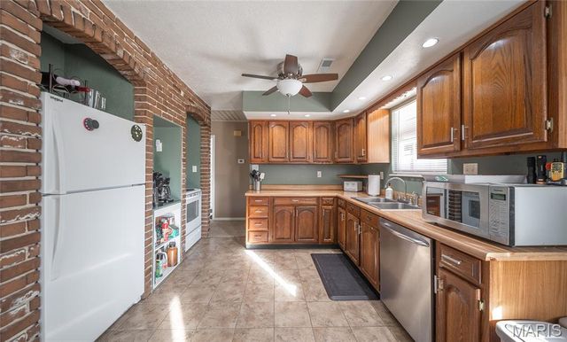 3490 County Road 6220, Jadwin, MO 65501