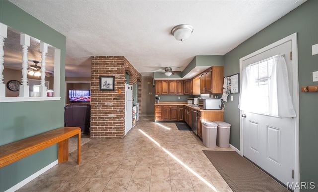 3490 County Road 6220, Jadwin, MO 65501