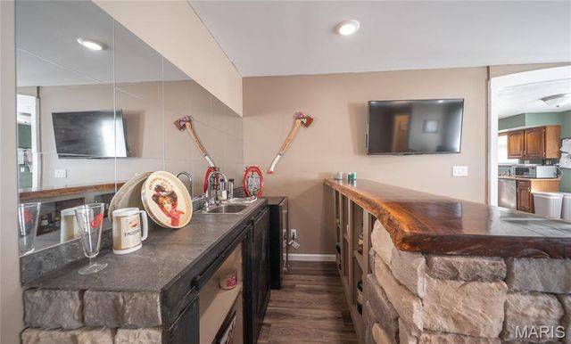 3490 County Road 6220, Jadwin, MO 65501