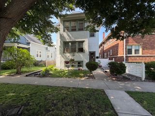9002 Sheridan Avenue 3, Brookfield, IL 60513
