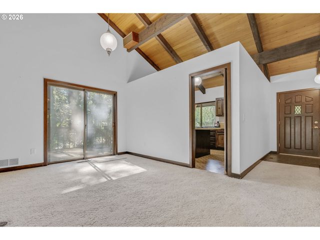 335 Nw 112TH Ave, Portland, OR 97229