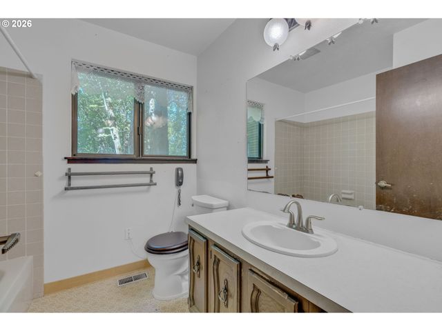 335 Nw 112TH Ave, Portland, OR 97229