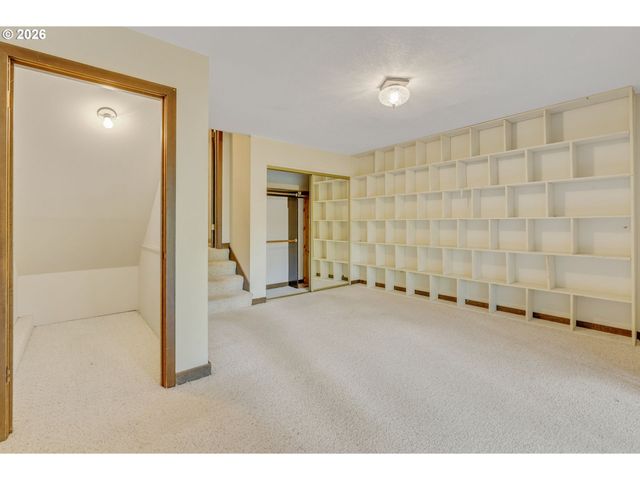 335 Nw 112TH Ave, Portland, OR 97229